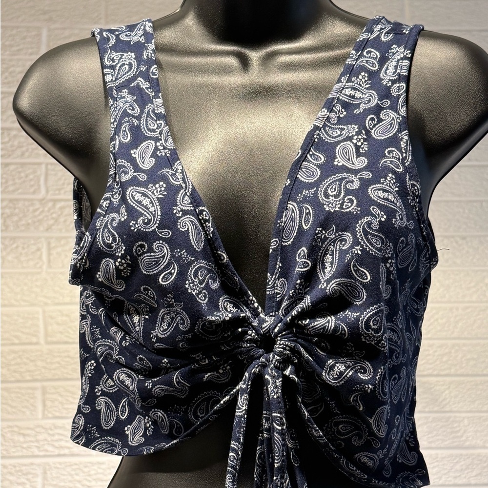 Gaze Blue and White Tie-Front‎ Crop Tank Top